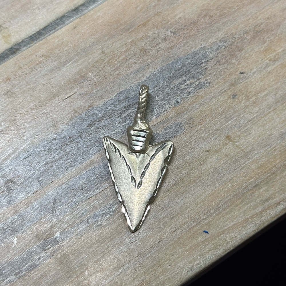 925 Arrow pendant
